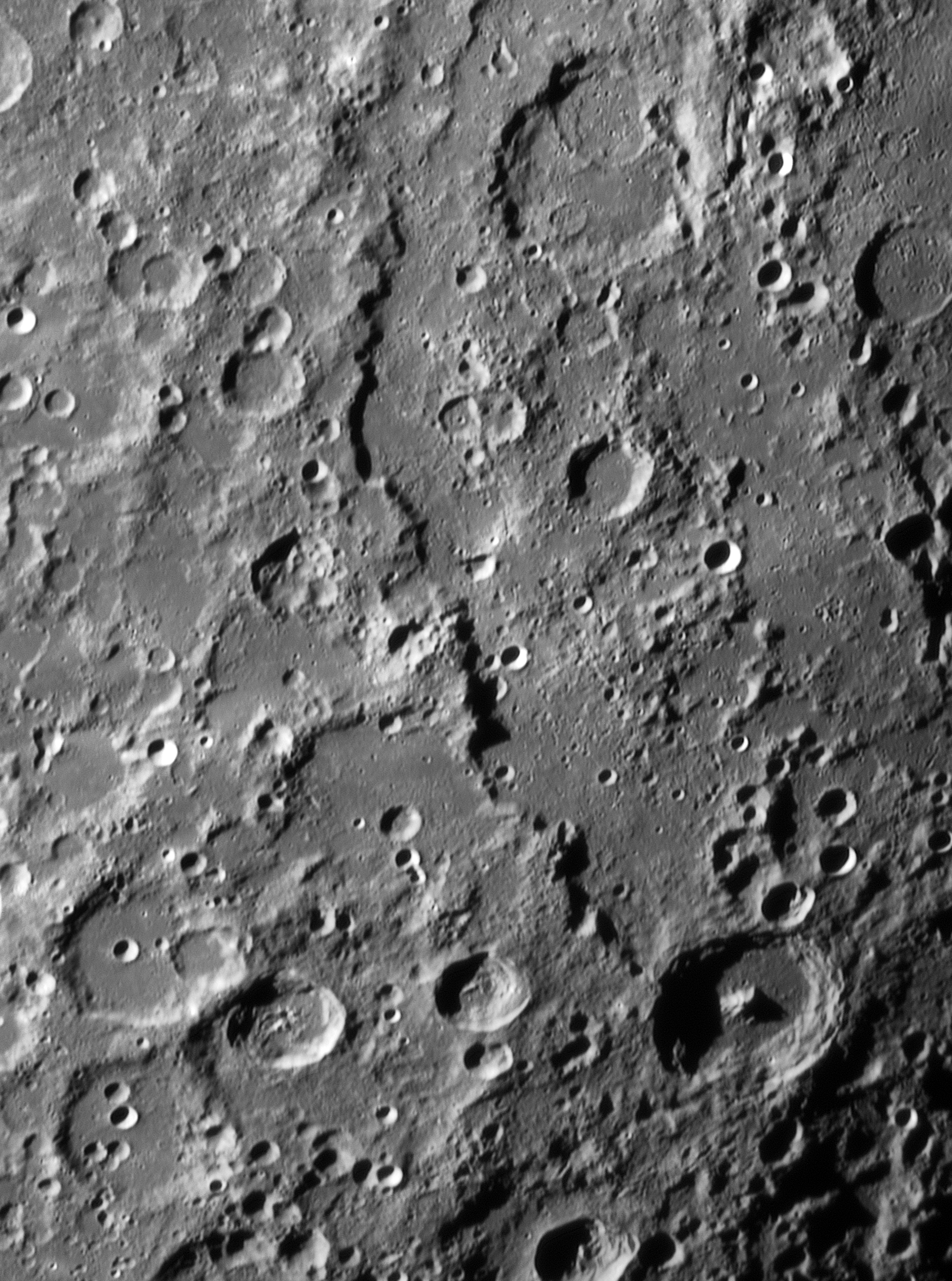 Moon Rupes Altai